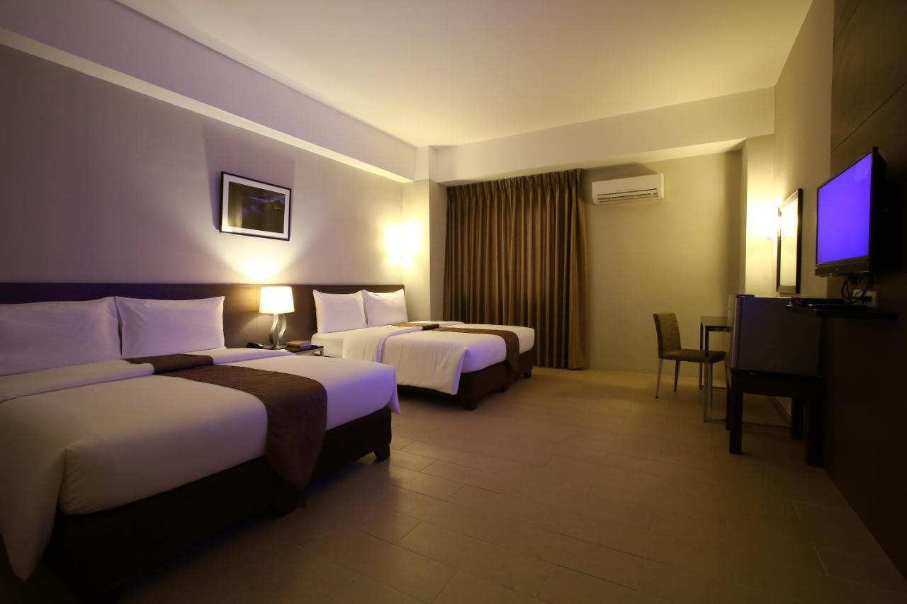 Sequoia Hotel Quezon City Exterior foto