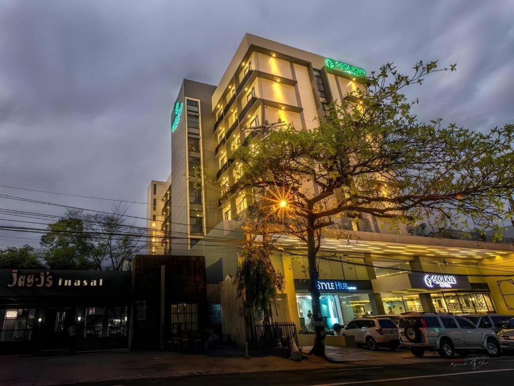 Sequoia Hotel Quezon City Exterior foto